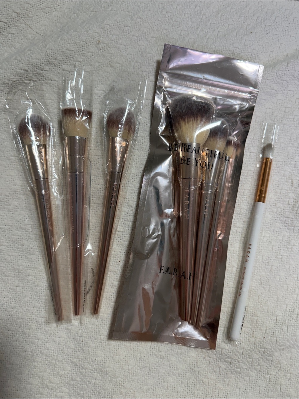 Farah Rose Gold Handle Makeup Brush Set with Pink-Tipped Bristles